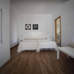 Отель Hostal Los Geranios Del Pinar Торремолинос комната для гостей фото 4