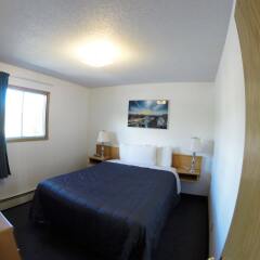 Lamphouse By Basecamp in Canmore, Canada from 217$, photos, reviews - zenhotels.com guestroom photo 2