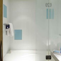 Отель Novotel Manchester Centre ванная фото 2