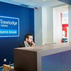 Отель Travelodge Madrid Alcalá Мадрид интерьер отеля