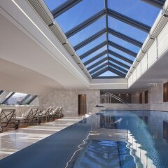 Отель Four Seasons Hotel Geneva Швейцария, Женева - отзывы, цены и фото номеров - забронировать отель Four Seasons Hotel Geneva онлайн бассейн фото 2