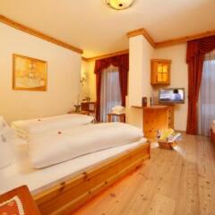 Hotel Plunhof Рачинес-Ратскингс сейф в номере