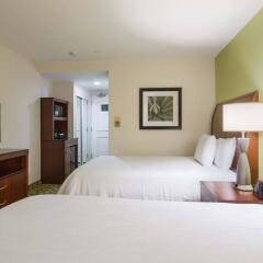 Отель Hilton Garden Inn Queens/JFK Airport США, Нью-Йорк - 1 отзыв об отеле, цены и фото номеров - забронировать отель Hilton Garden Inn Queens/JFK Airport онлайн комната для гостей фото 4