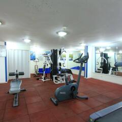 Отель Beach Hotel Sharjah ОАЭ, Шарджа - 8 отзывов об отеле, цены и фото номеров - забронировать отель Beach Hotel Sharjah онлайн фитнесс-зал фото 2