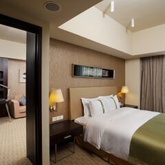 Отель Holiday Inn Xi'an Greenland Century City комната для гостей фото 4