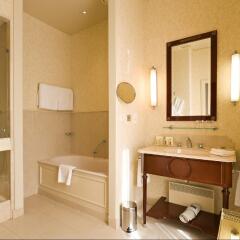 Отель InterContinental Paris Le Grand ванная фото 2