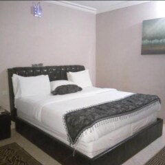 Отель Bex Suites and Spa Энугу комната для гостей