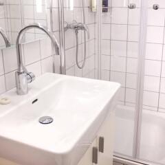 Отель Riess City Hotel Австрия, Вена - 4 отзыва об отеле, цены и фото номеров - забронировать отель Riess City Hotel онлайн ванная