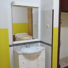 Отель Hostal Roma Испания, Мадрид - отзывы, цены и фото номеров - забронировать отель Hostal Roma онлайн