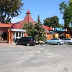 Гостиница Zakarpatska Kolyba парковка