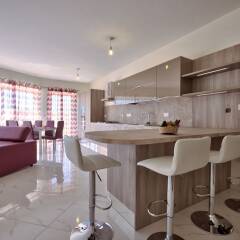 Отель First Class Apartments Ta Martin by G&G Мальта, Буджибба - отзывы, цены и фото номеров - забронировать отель First Class Apartments Ta Martin by G&G онлайн гостиничный бар