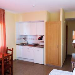 Отель ApartHotel Las Mariposas Испания, Льорет-де-Мар - 1 отзыв об отеле, цены и фото номеров - забронировать отель ApartHotel Las Mariposas онлайн в номере