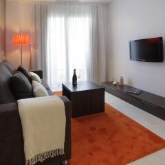 Апартаменты Fisa Rentals Les Corts Apartments комната для гостей