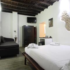 Отель iRooms - Spanish Steps комната для гостей