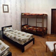 Отель TiflisLux Boutique hostel Грузия, Тбилиси - отзывы, цены и фото номеров - забронировать отель TiflisLux Boutique hostel онлайн комната для гостей