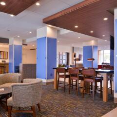 Отель Northwood Inn & Suites Блумингтон