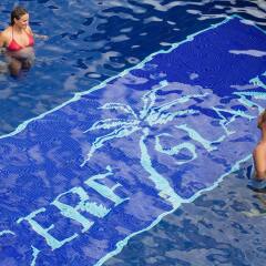 Отель Cerf Island Resort бассейн