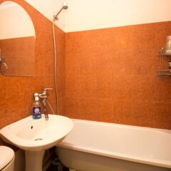Гостиница Na Kozhinoy 24/1 Apartment в Москве отзывы, цены и фото номеров - забронировать гостиницу Na Kozhinoy 24/1 Apartment онлайн Москва ванная