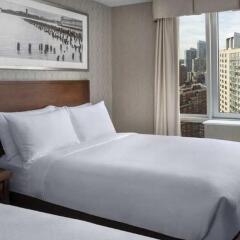 Отель DoubleTree by Hilton New York Times Square South 4* Стандартный номер с различными типами кроватей фото 12