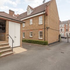 Апартаменты 2 Bedroom Apartment Near Finsbury Park парковка