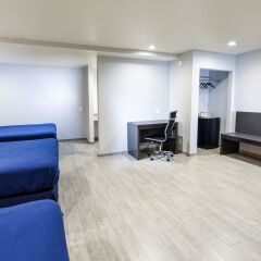 Отель Hollywood Inn Express LAX комната для гостей фото 3