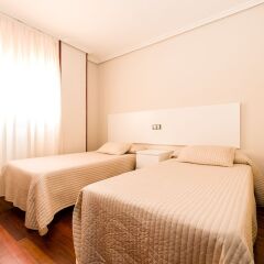 Отель Hostal Catamaran Кастро-Урдиалес комната для гостей фото 2