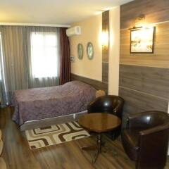 Отель Three Dolphins Family Hotel Болгария, Варна - отзывы, цены и фото номеров - забронировать отель Three Dolphins Family Hotel онлайн комната для гостей фото 3