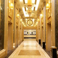 Royal Mediterranean Hotel интерьер отеля