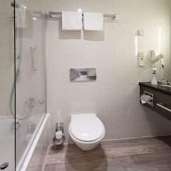 Leonardo Hotel Karlsruhe ванная