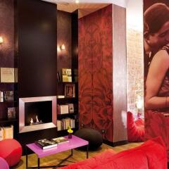 Hotel Montmartre Mon Amour развлечения
