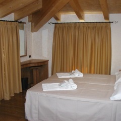 Отель Azzano Holidays Bed & Breakfast Меззегра спа