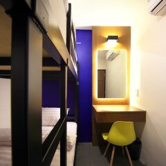 Отель Tuk Tuk Hostel Таиланд, Бангкок - отзывы, цены и фото номеров - забронировать отель Tuk Tuk Hostel онлайн удобства в номере фото 2