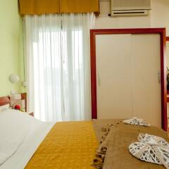 Hotel Aristeo Римини комната для гостей фото 5