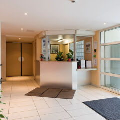 Отель Residhotel les Hauts d'Andilly интерьер отеля