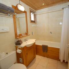 Отель Le Sherpa Val Thorens Hôtels-Chalets de Tradition ванная