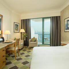 Отель Hilton Dubai Jumeirah 5* Стандартный номер с различными типами кроватей фото 11