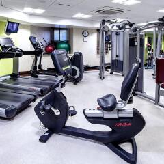 Отель Crowne Plaza Dubai - Deira Дубай фитнесс-зал фото 4