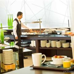 Отель Ibis Deira City Centre Дубай питание