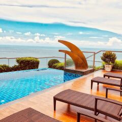 Отель The Peak Towers Pattaya Паттайя бассейн