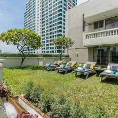 Отель Asoke Residence Sukhumvit Бангкок парковка