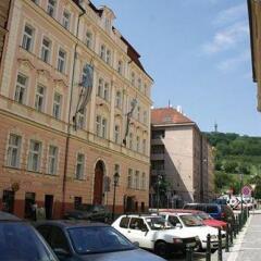 Hotel William парковка