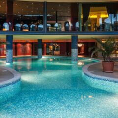 Grand Hotel Sveti Vlas бассейн