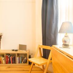 Отель Bright and Spacious 1 Bedroom Flat With Garden Брайтон удобства в номере