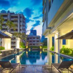 Отель Grande Centre Point Hotel Ploenchit Таиланд, Бангкок - 3 отзыва об отеле, цены и фото номеров - забронировать отель Grande Centre Point Hotel Ploenchit онлайн бассейн
