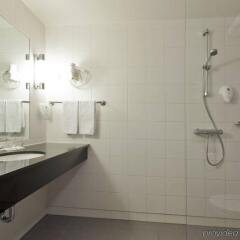 Отель Park Inn by Radisson Oslo Airport ванная фото 2