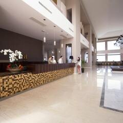Отель The Kresten Royal Villas & Spa интерьер отеля
