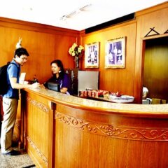 Отель Sawasdee Langsuan Inn Бангкок интерьер отеля