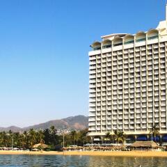 Отель Krystal Beach Acapulco пляж