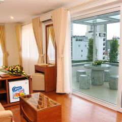 Nam Hung Hotel сейф в номере