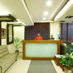 Отель Karon Hotels - Lajpat Nagar Индия, Нью-Дели - отзывы, цены и фото номеров - забронировать отель Karon Hotels - Lajpat Nagar онлайн интерьер отеля фото 2